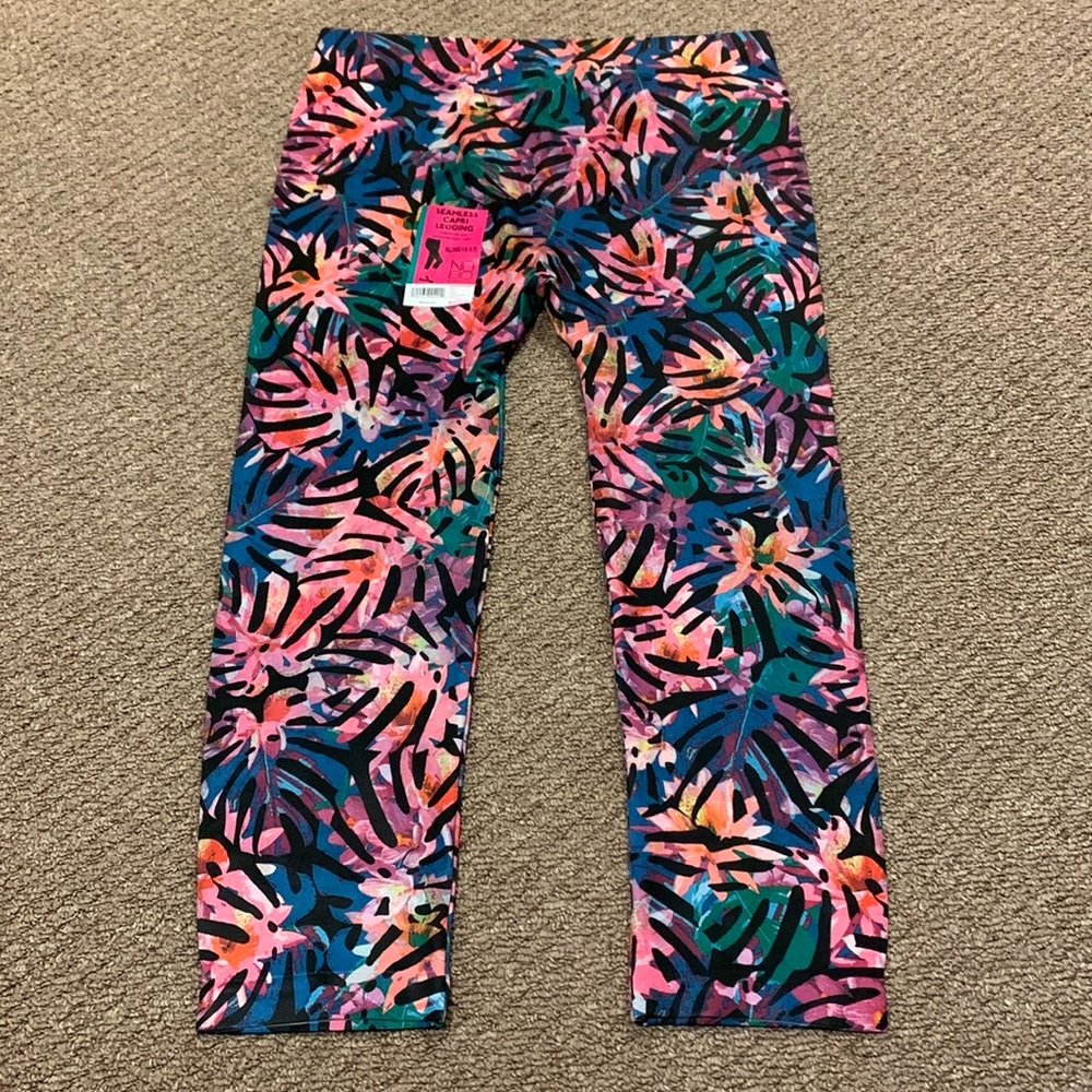 5/$25❗️Tropical crop leggings